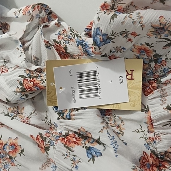 Ruffle Tiered Floral Top - Picture 13 of 14